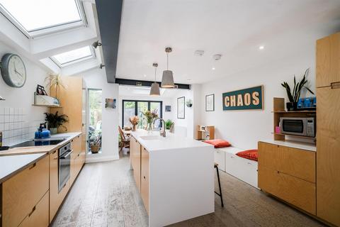 16 Wadley Road, London, E11 1JF