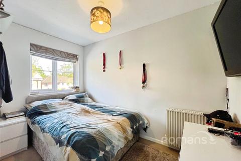 1 Heather Mead, Frimley, Camberley, GU16 8QA