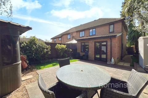 1 Heather Mead, Frimley, Camberley, GU16 8QA