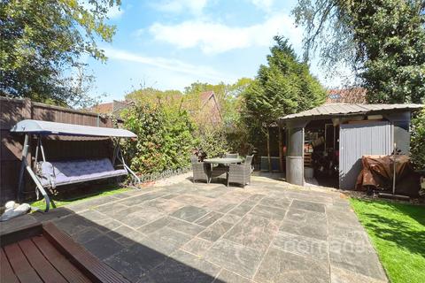1 Heather Mead, Frimley, Camberley, GU16 8QA