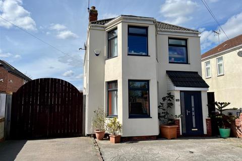 3 bedroom detached house for sale, Southcoates Lane, Hull