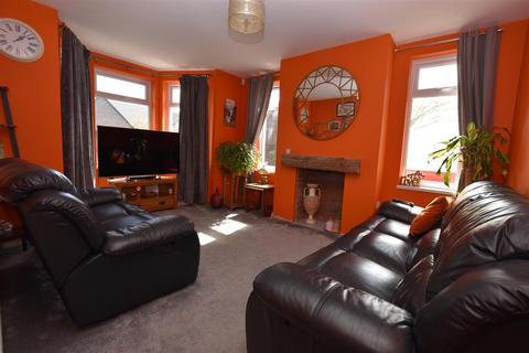 3 bedroom detached house for sale, Southcoates Lane, Hull