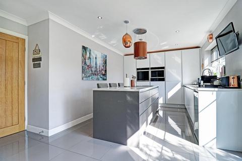 2 The Paddock, Timperley, Altrincham, WA15 7NR