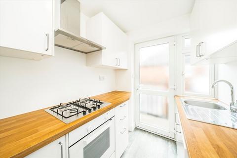Flat 4, Park Court Woodside, London, SW19 7AH