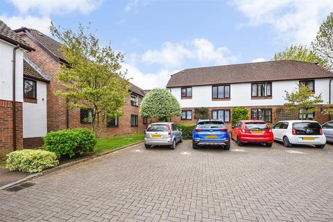 2 bedroom retirement property for sale, Carters Meadow, Charlton, Andover
