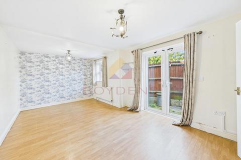 2 bedroom detached house for sale, Granville Road, Colchester CO1