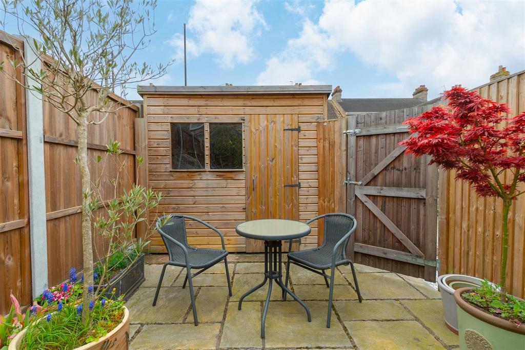 Rear Garden..jpg
