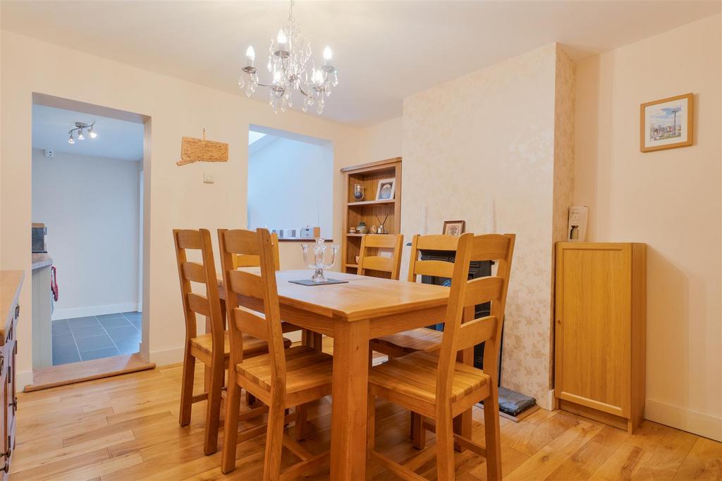 Dining Room.jpg