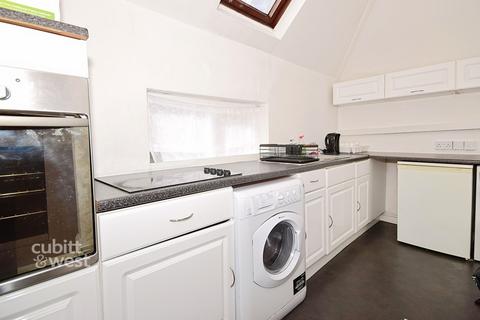 1 bedroom apartment to rent, The Hornet Chichester PO19