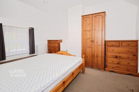 1 bedroom apartment to rent, The Hornet Chichester PO19