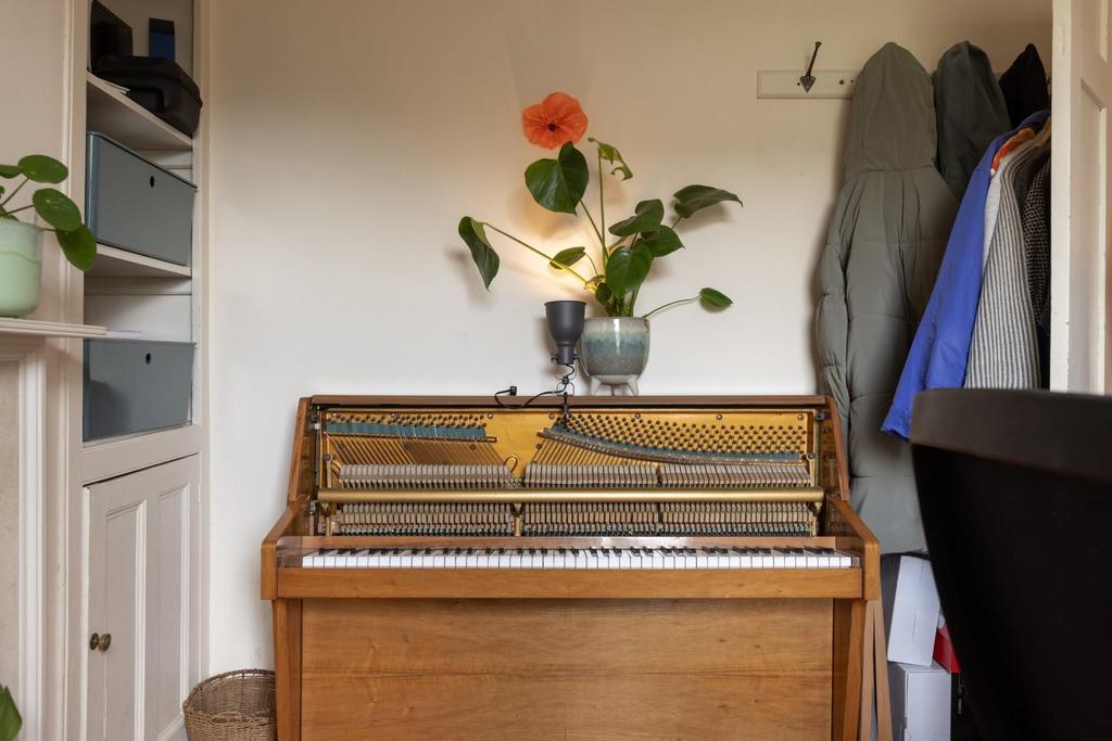 332 Stapleton Road-11.jpg