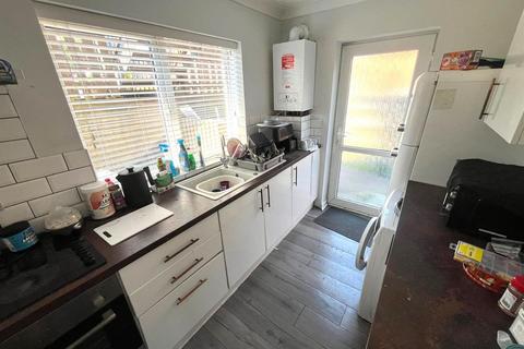 1 bedroom flat for sale, Llangyfelach Road, Treboeth, Swansea