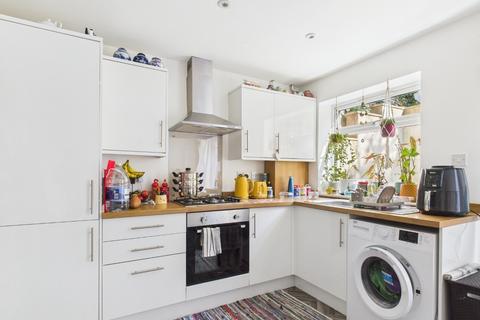 2 bedroom end of terrace house for sale, Beacon Road, Chatham ME5