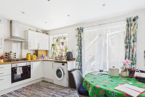 2 bedroom end of terrace house for sale, Beacon Road, Chatham ME5