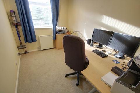 2 bedroom flat to rent, Orchard Court, Sussex Road, Colchester, Essex, CO3