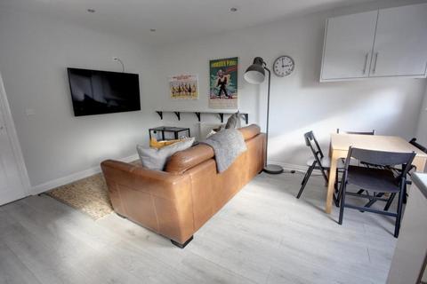 4 bedroom house to rent, Habgood Drive, Durham DH1