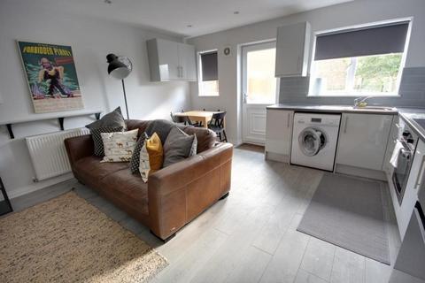 4 bedroom house to rent, Habgood Drive, Durham DH1