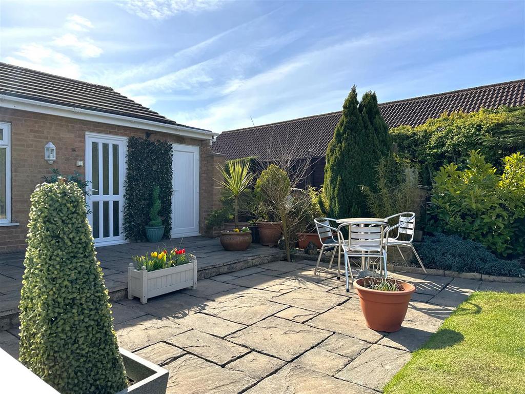 Secluded Paved Seating Area 626