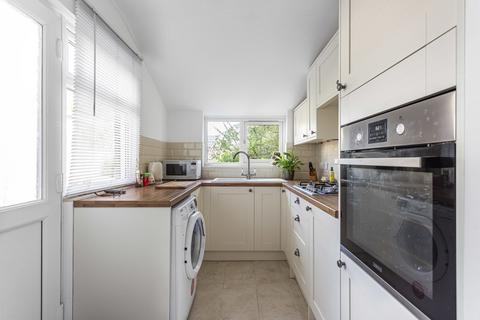 12 Edgell Road, Staines-upon-thames, TW18 2ES