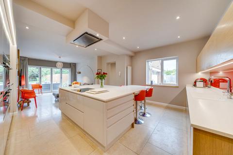 5 bedroom detached house for sale, Hamilton Drive, Melton Mowbray