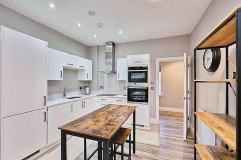 2 bedroom apartment for sale, Wightman House, Beatrice Court, Lichfield