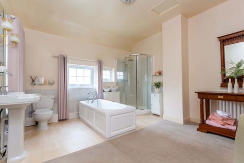 3 bedroom cottage for sale, Bath Street North, Southport PR9
