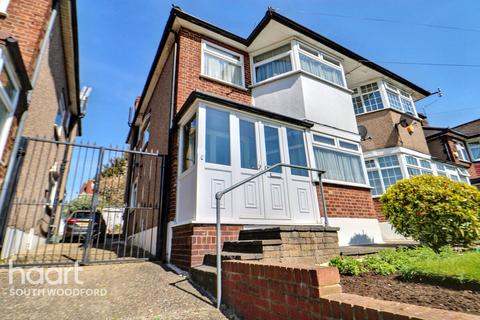 3 bedroom semi-detached house for sale, Southend Road, Woodford Green