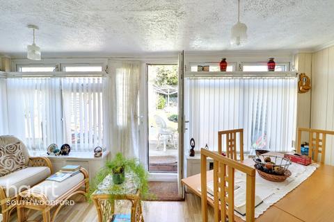 3 bedroom semi-detached house for sale, Southend Road, Woodford Green