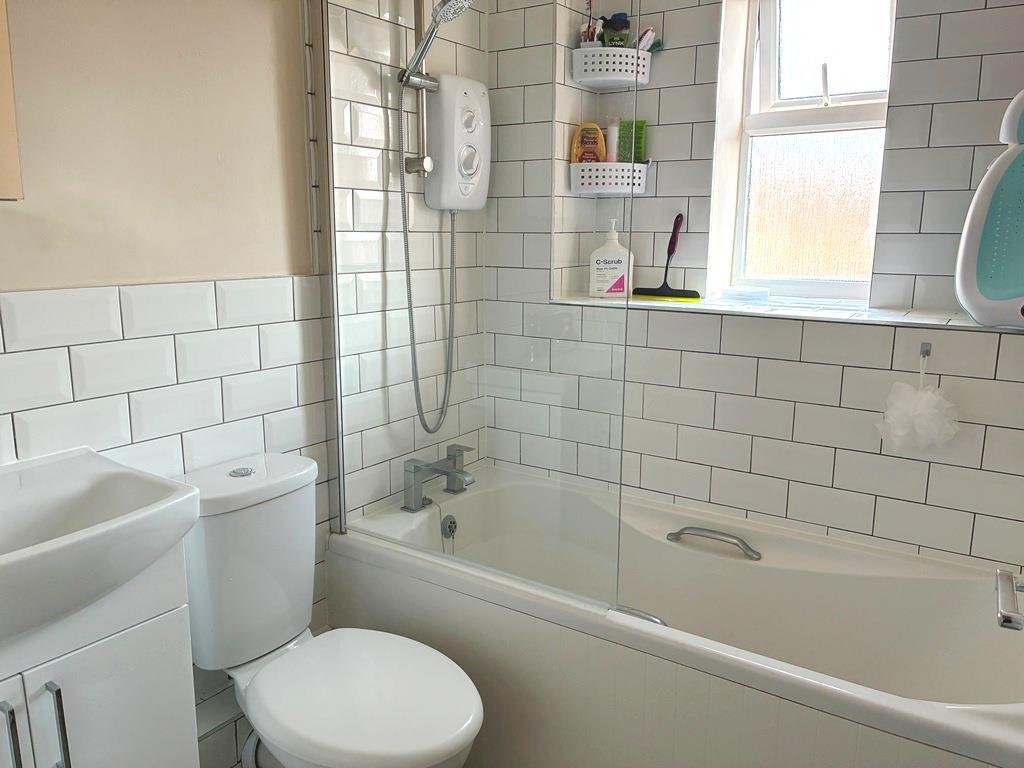 Bathroom.JPG