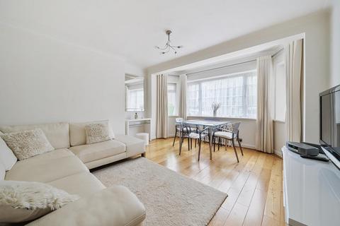 Sheen Court, Richmond, TW10