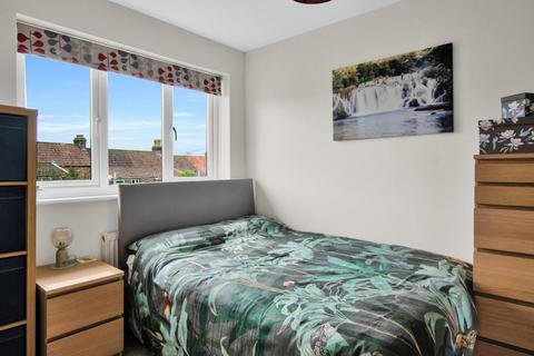 9 Avalon Close, Yatton, Bristol, BS49 4AQ