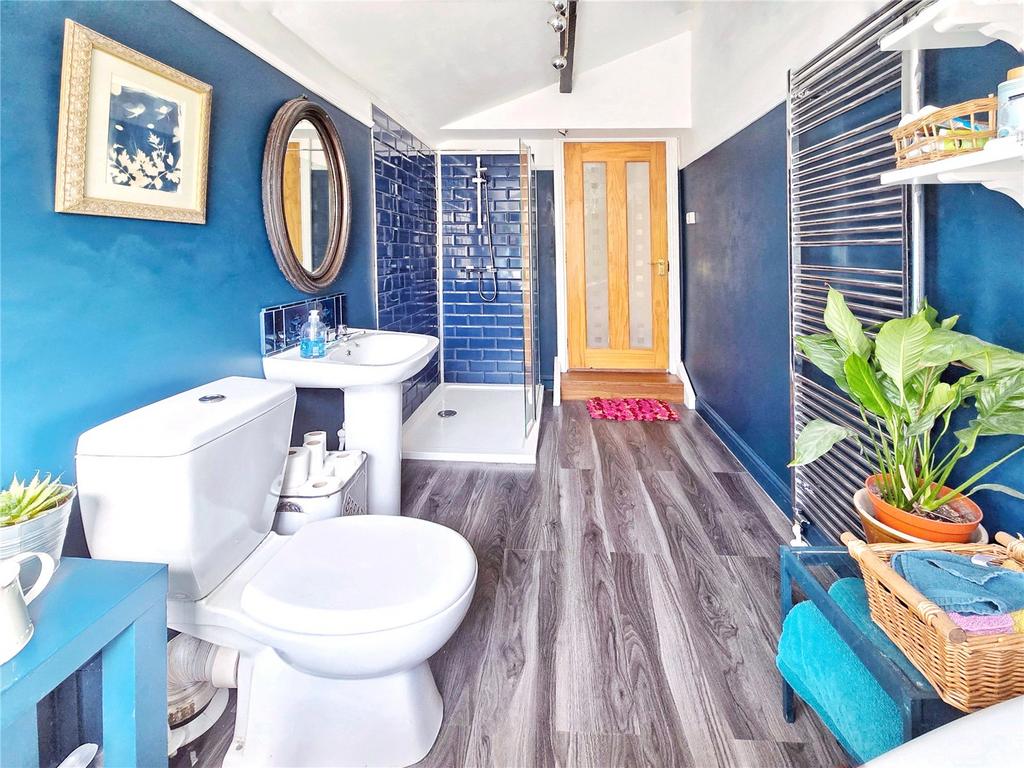 Four-Piece Bathroom