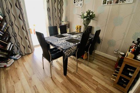3 bedroom semi-detached house for sale, Balmoral Road, Birmingham B36