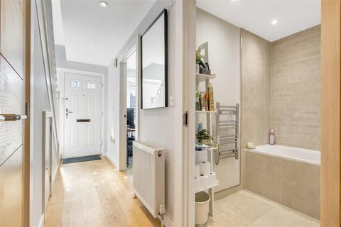 5c Somers Square, Welham Green, Hatfield, AL9 7PS