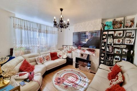 3 bedroom terraced house for sale, Buxton Road, Thornton Heath