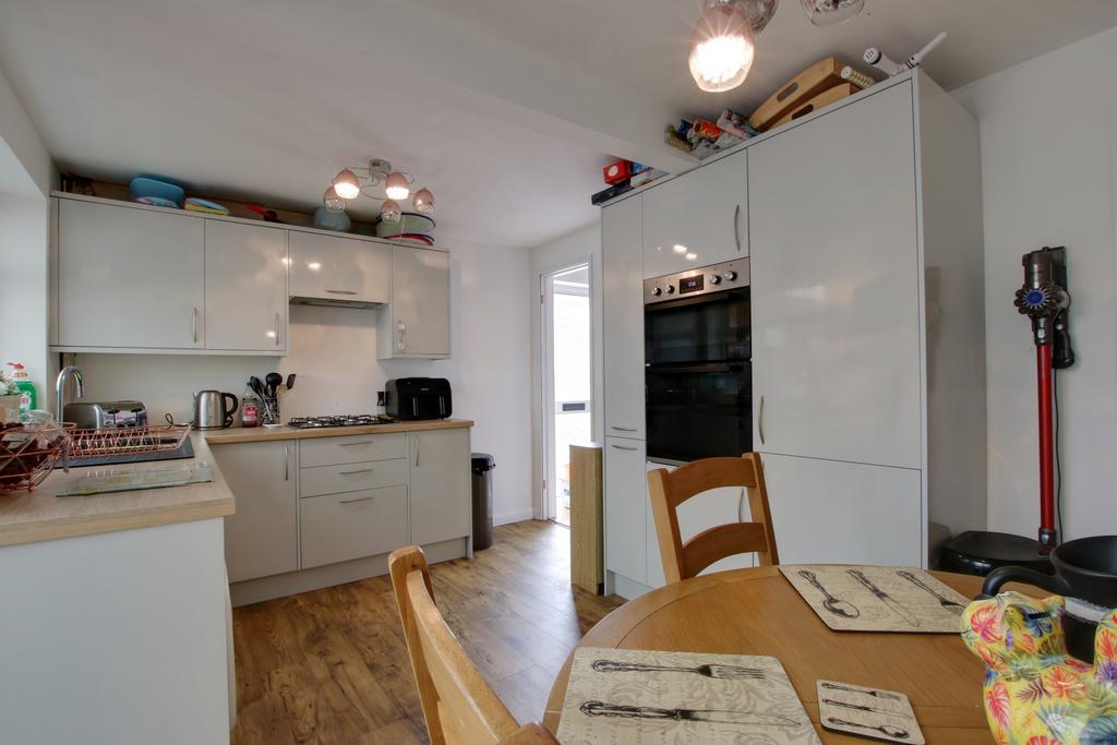 Kitchen diner