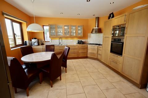 4 bedroom detached bungalow for sale, Coxley (Between Wells and Glastonbury)
