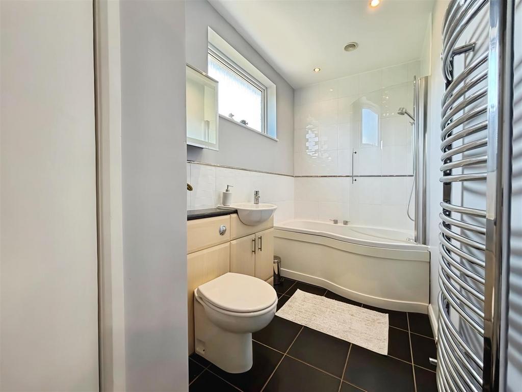 7327f954-Bathroom.jpg