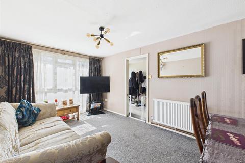 3 bedroom semi-detached house for sale, Linden Avenue, Coulsdon CR5