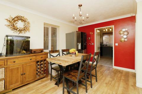 35 Primary Close, Cadishead, Manchester, M44 5EX