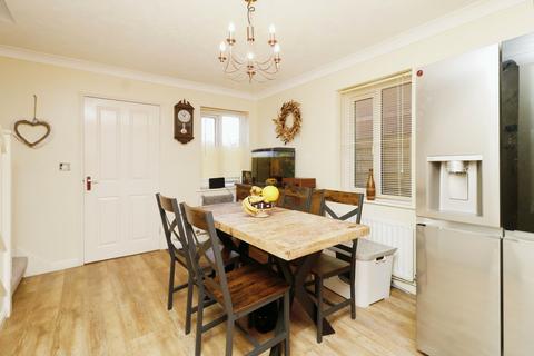 35 Primary Close, Cadishead, Manchester, M44 5EX