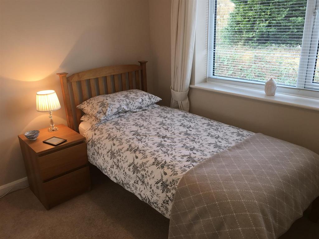 Flat3 Bedroom.JPG