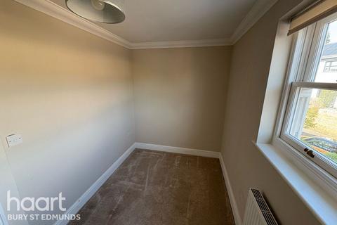 3 bedroom terraced house to rent, Spring Lane, BURY ST EDMUNDS