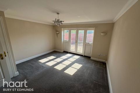 3 bedroom terraced house to rent, Spring Lane, BURY ST EDMUNDS