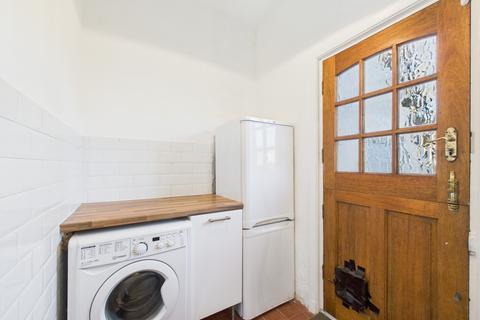 188 Birkbeck Road, Beckenham, BR3 4SX