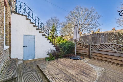 188 Birkbeck Road, Beckenham, BR3 4SX