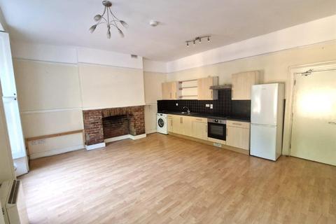 2 bedroom flat to rent, Wellington Terrace, London W2