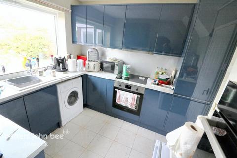 9 Glenthorne Drive, Walsall, WS6 7BZ
