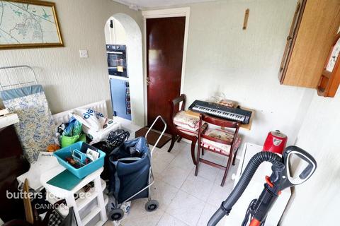 9 Glenthorne Drive, Walsall, WS6 7BZ
