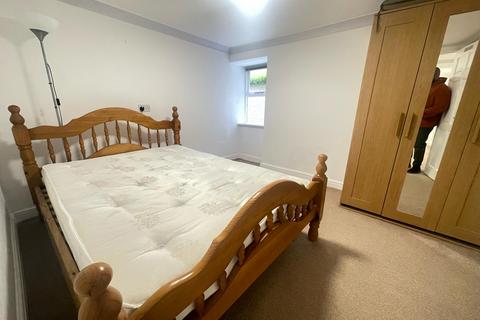 2 bedroom flat to rent, Stanton Avenue, Manchester M20
